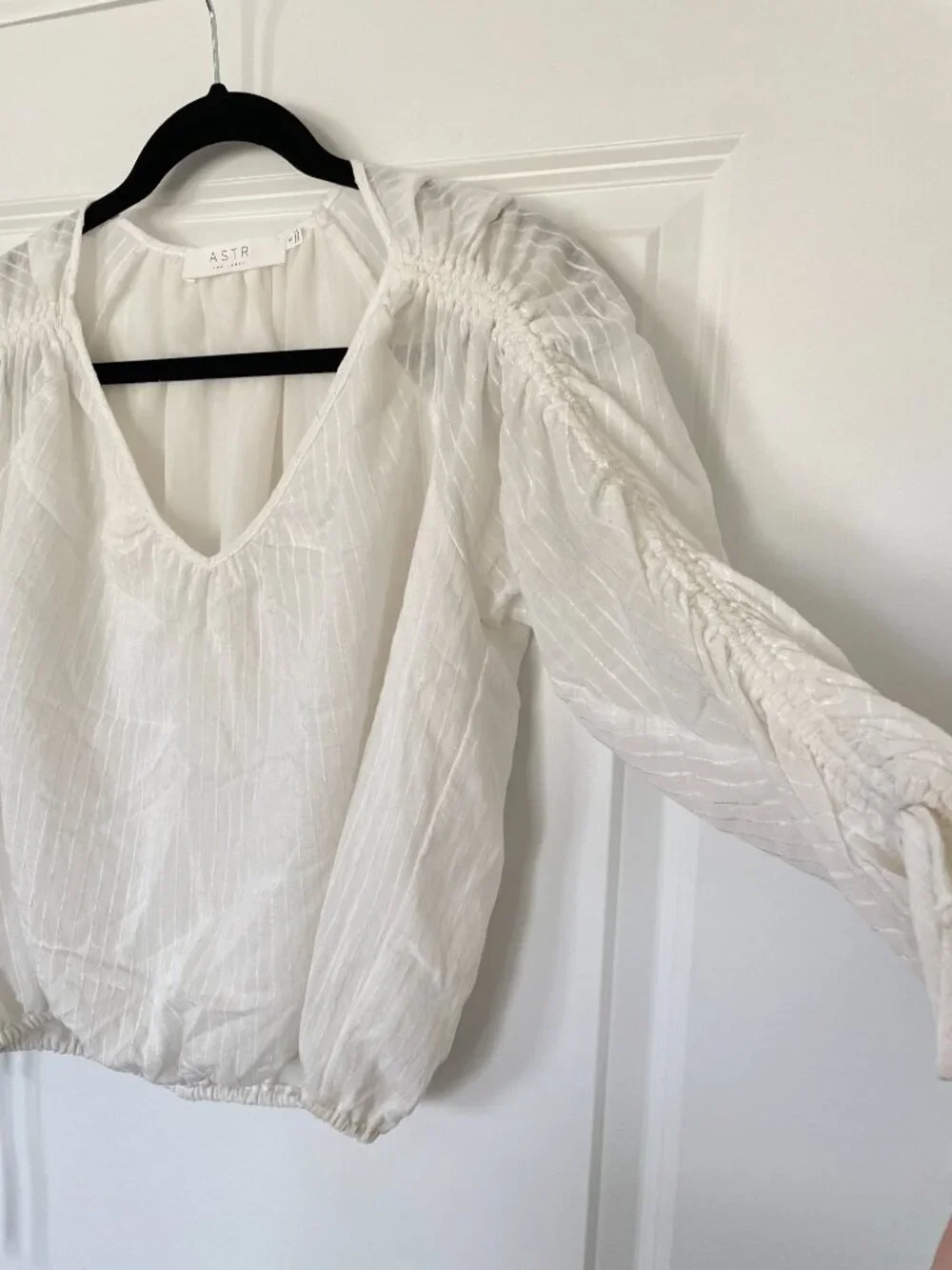 ASTR The Label White Sheer Ruched Sleeve Blouse S V Neck Tie Detail Stripe